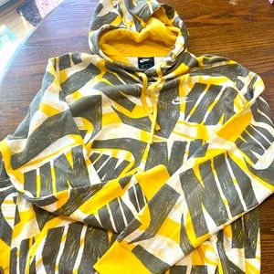 NWOT Mens Nike hoodie. Never washed or worn.